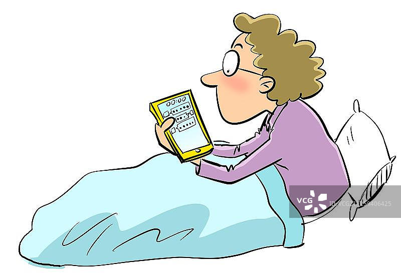 坐在床上看手机的妇女图片素材