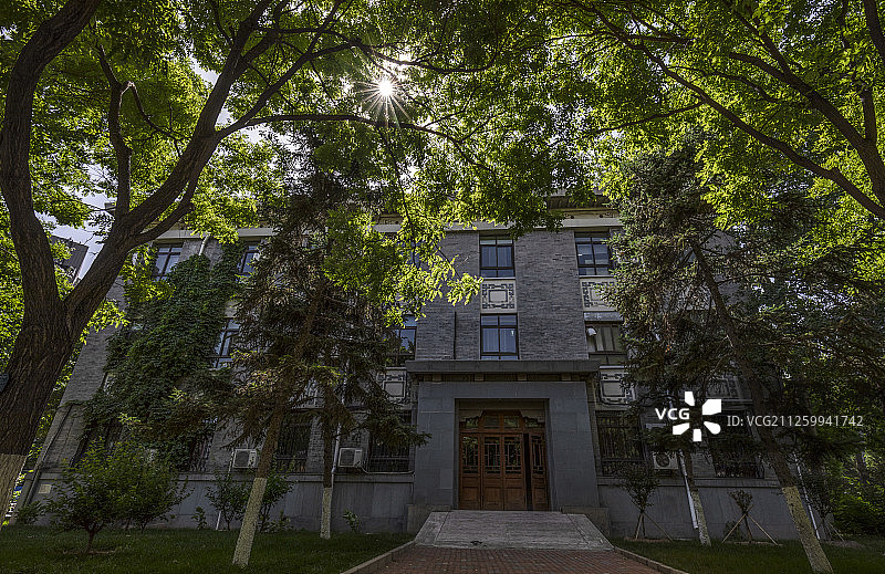 北京师范大学老教学楼图片素材