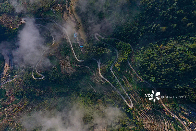 航拍浙江松阳盘山公路图片素材