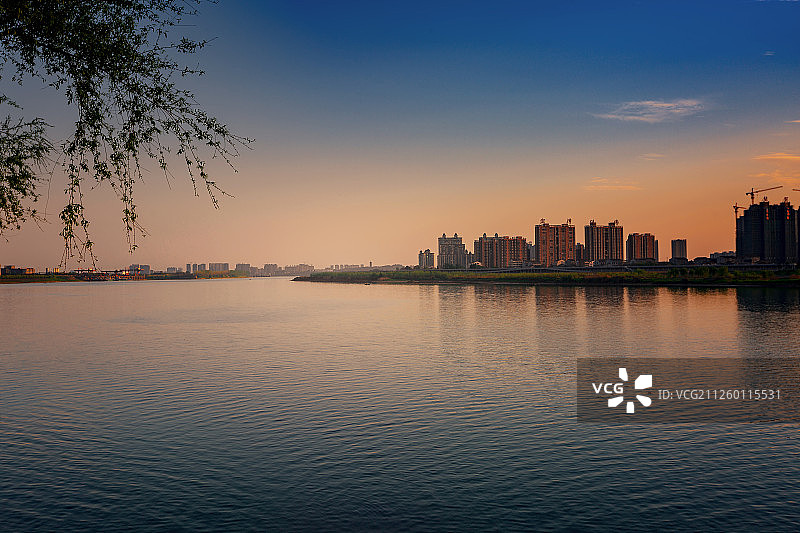 傍晚时分的沅江+湖南常德图片素材