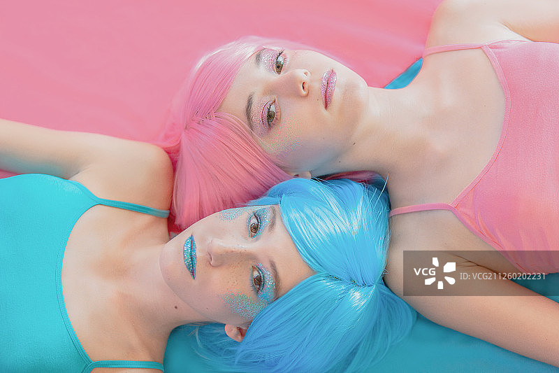 粉色蓝色和谐人脸图片素材