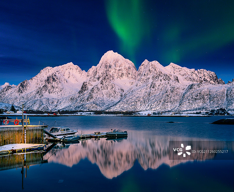 挪威峡湾极光图片素材