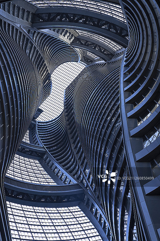 丽泽soho商务楼内饰钢筋线条科技图片素材