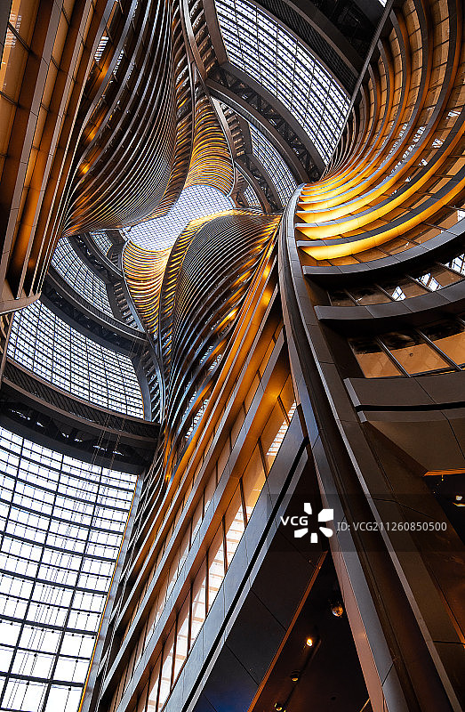 丽泽soho商务楼内饰钢筋线条科技图片素材