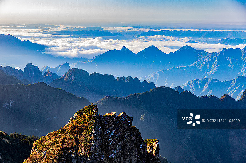 神农架清晨云海图片素材