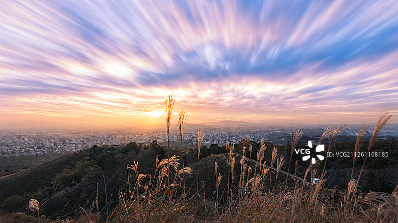 若草山晚霞图片素材