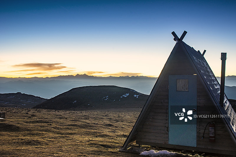 汉源轿顶山风光图片素材