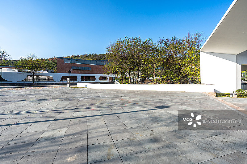 城市地标建筑与广场平台图片素材