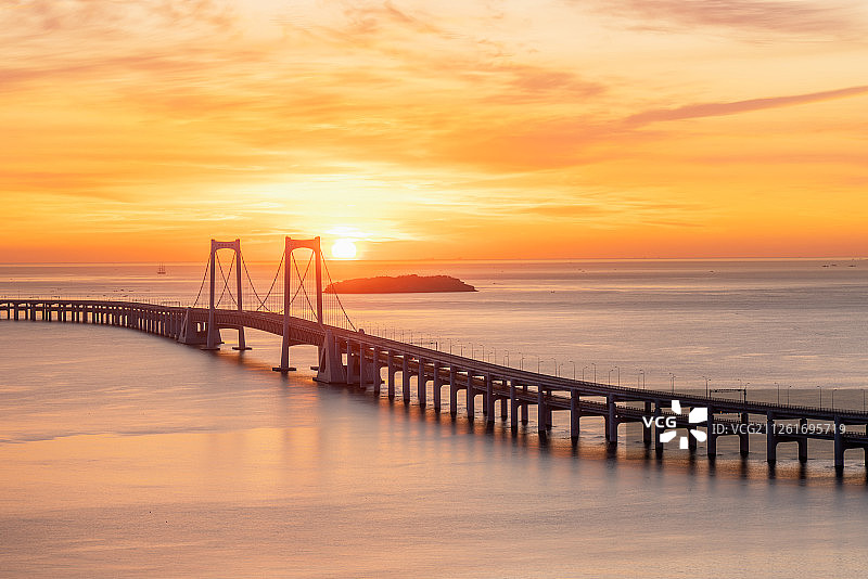跨海大桥日出图片素材