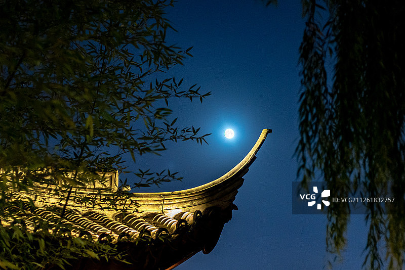 古代园林的夜景图片素材