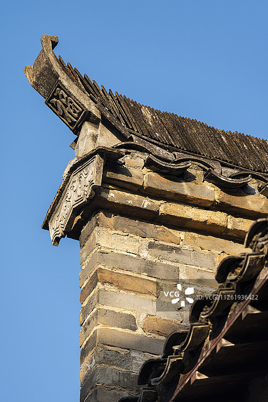 徽派建筑的马头墙和檐角特写图片素材