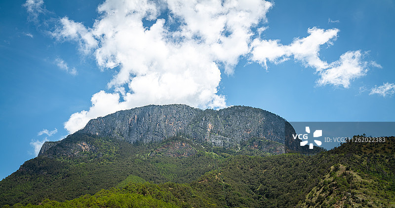 泸沽湖格姆女神山图片素材