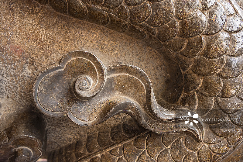 山东曲阜孔庙大成殿的盘龙石柱图片素材