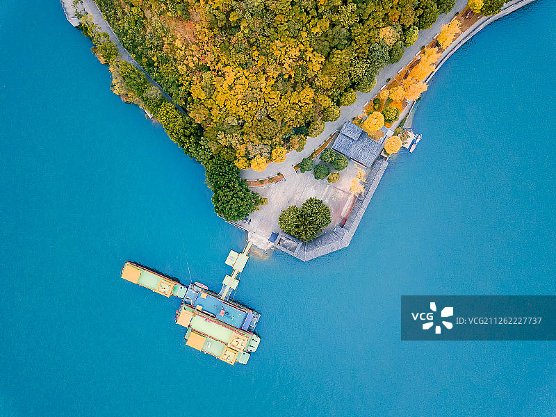 航拍奉节瞿塘峡白帝城景区游船码头图片素材