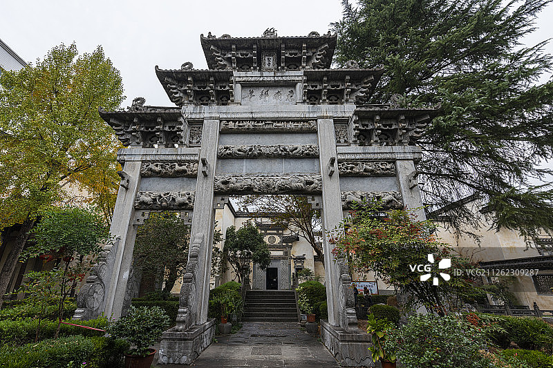 安徽省歙县徽商大宅院里的明清徽派建筑艺术景观图片素材
