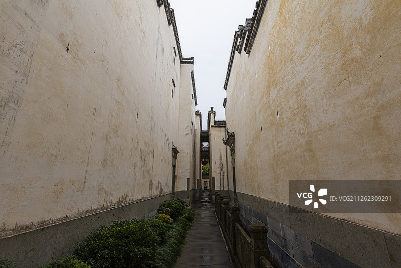 安徽省歙县徽商大宅院里的明清徽派建筑艺术景观图片素材