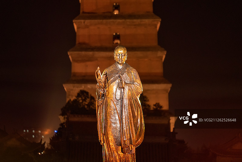 西安大唐不夜城玄奘像图片素材