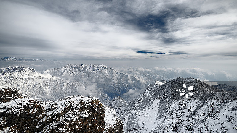 四川牛背山雪山云海图片素材