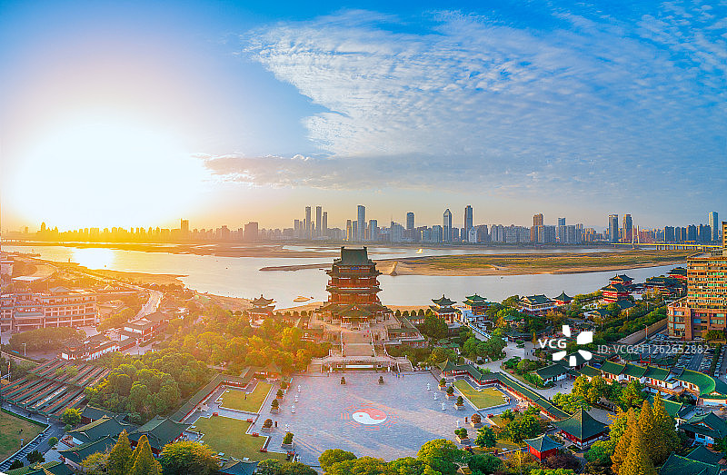 滕王阁日落航拍全景图片素材