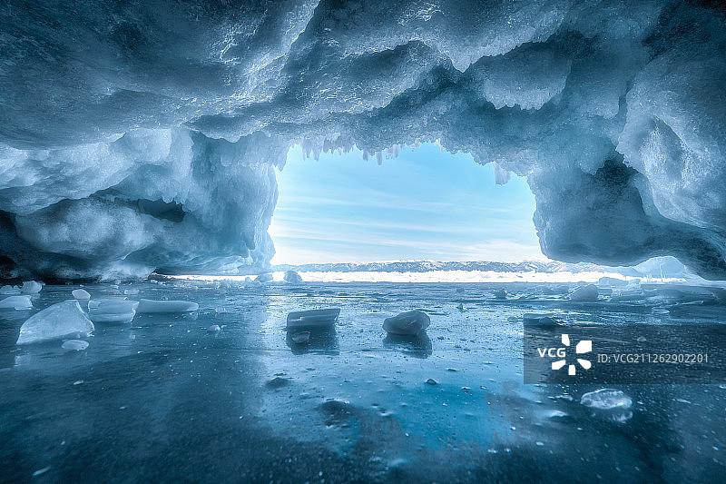 贝加尔湖的冰世界图片素材