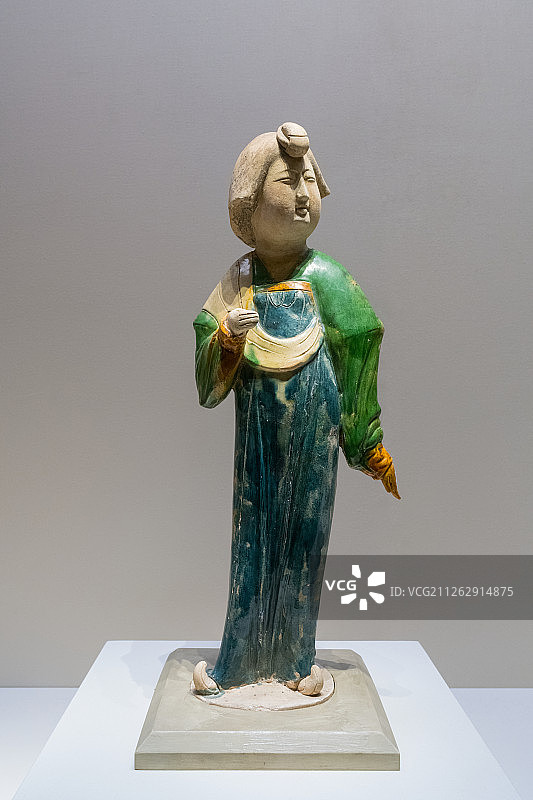 中国国家博物馆文物 唐三彩侍女俑图片素材