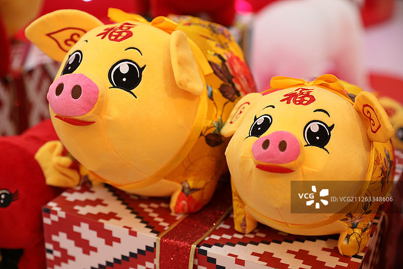 新年猪饰品图片素材
