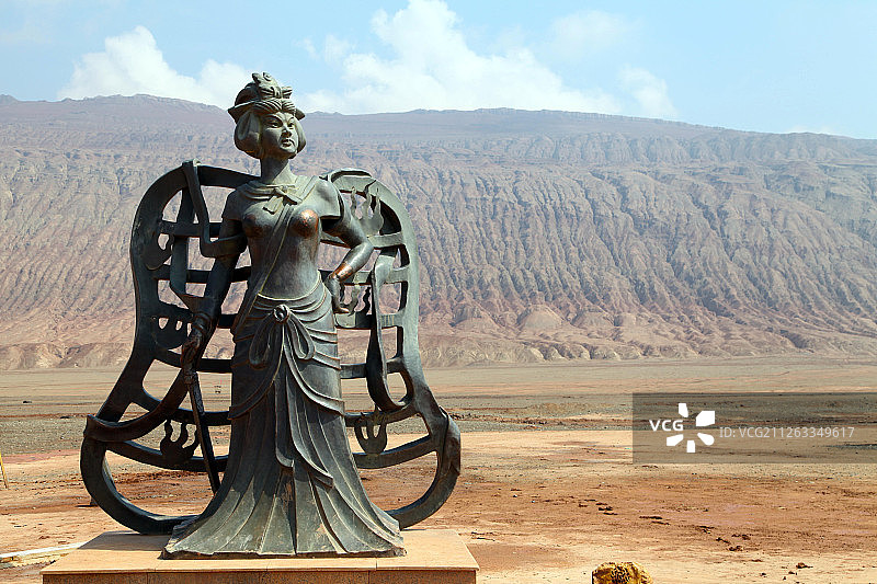 新疆吐鲁番火焰山图片素材