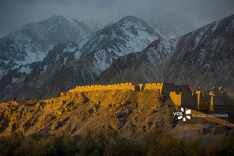 塔什库尔干石头城图片素材