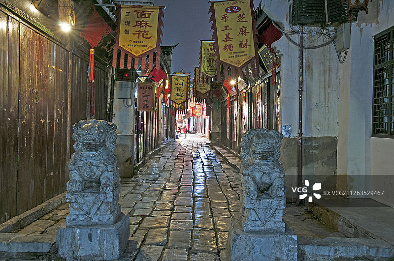 安徽合肥三河古镇夜景图片素材