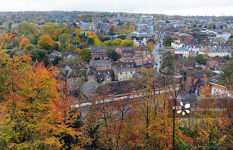 英国温切斯特吉尔山上眺望城市景观图片素材