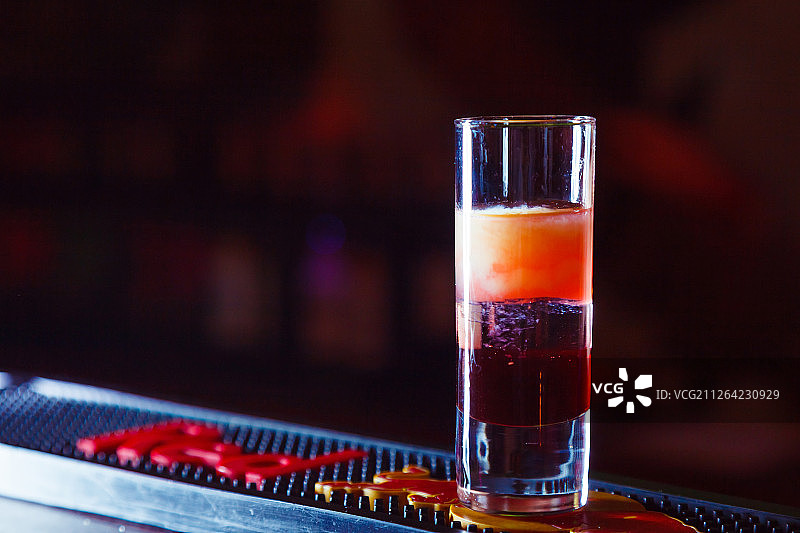 酒吧里的经典鸡尾酒特写图片素材