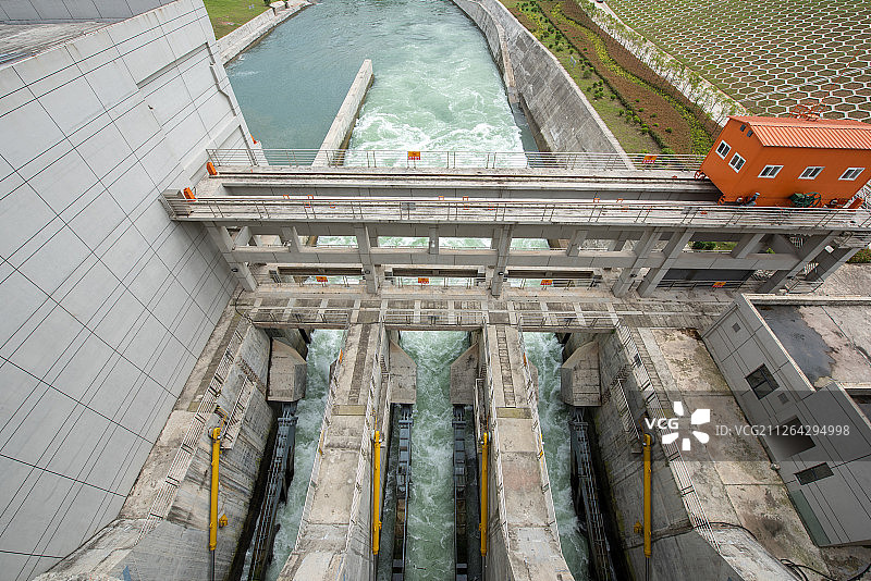 亚洲中国河南省南阳市南水北调中线渠首工程图片素材