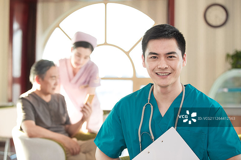 医务工作者和患者图片素材