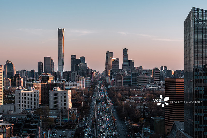 下班时分拥堵的北京东三环图片素材