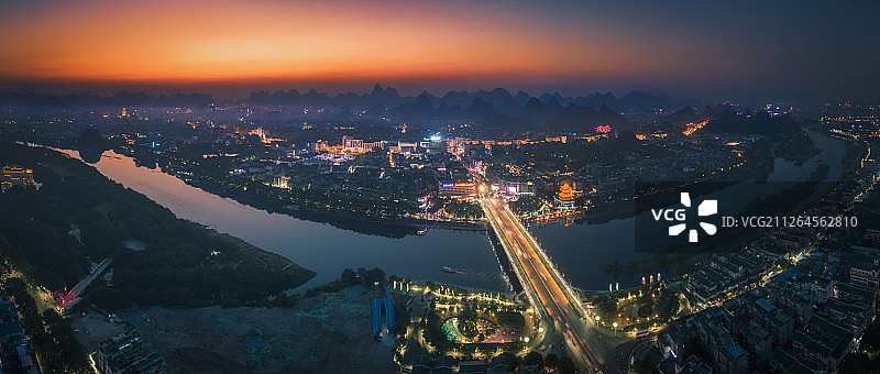 广西桂林市区市中心漓江解放桥秀峰区全景航拍图片素材