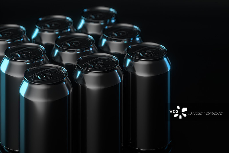 黑暗背景下堆叠的黑色金属易拉罐 三维渲染图片素材
