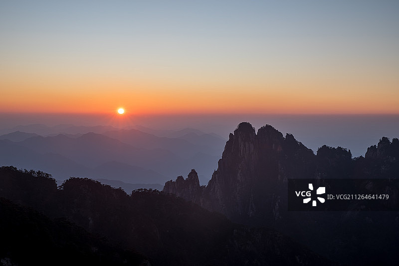 晴天黄山图片素材