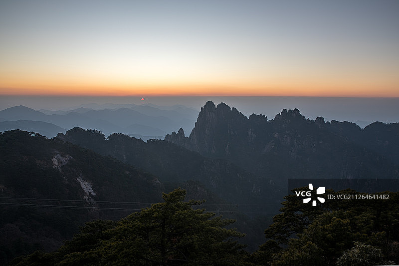 晴天黄山图片素材