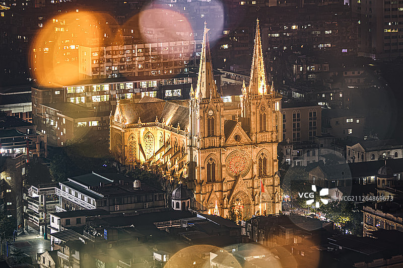 广州 平安夜亮灯的石室圣心大教堂图片素材