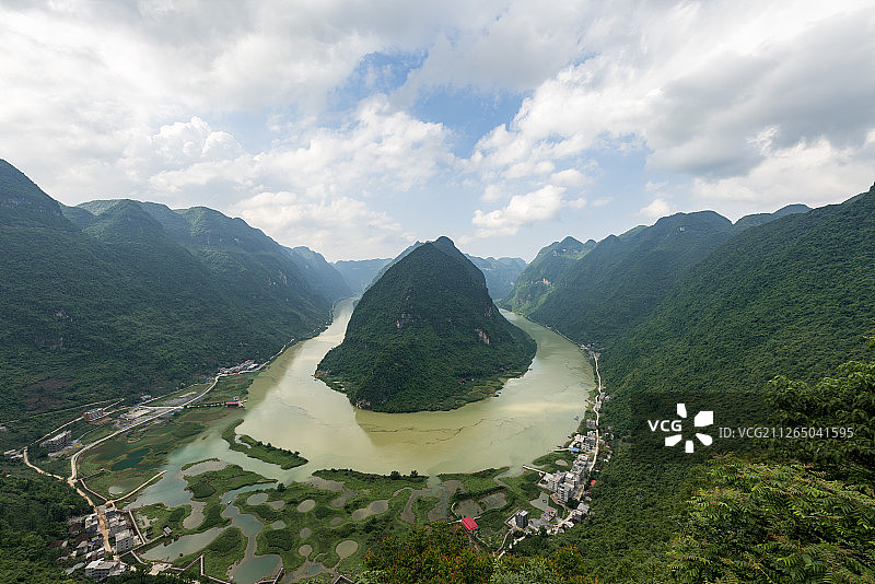 广西壮族自治区红水河第一湾蓝天白云景观图片素材