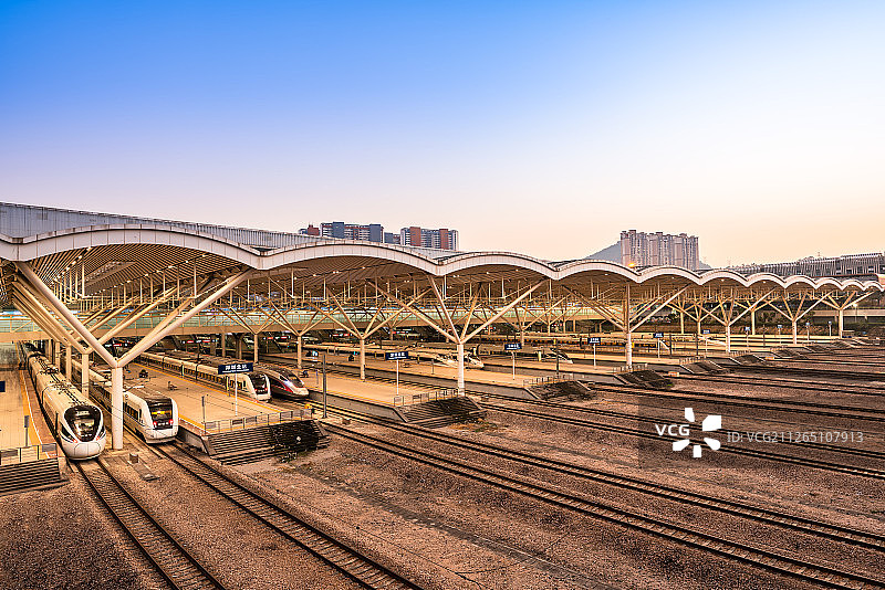 深圳北站高铁站黄昏图片素材