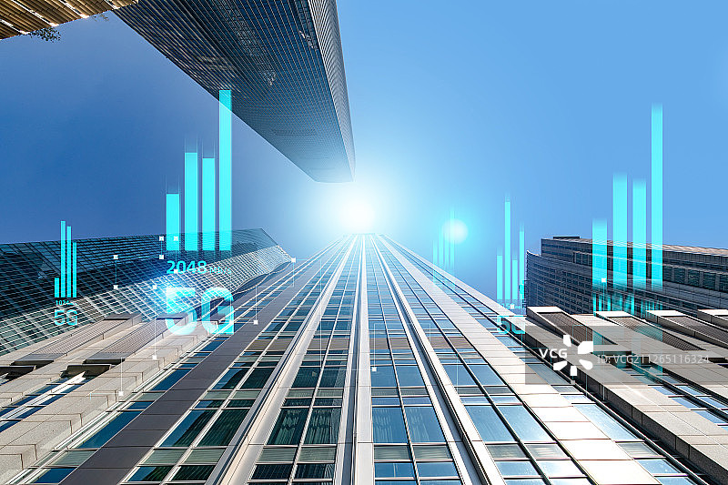 5G网络信号科技快速发展广州CBD摩天大楼市建筑经济中心图片素材