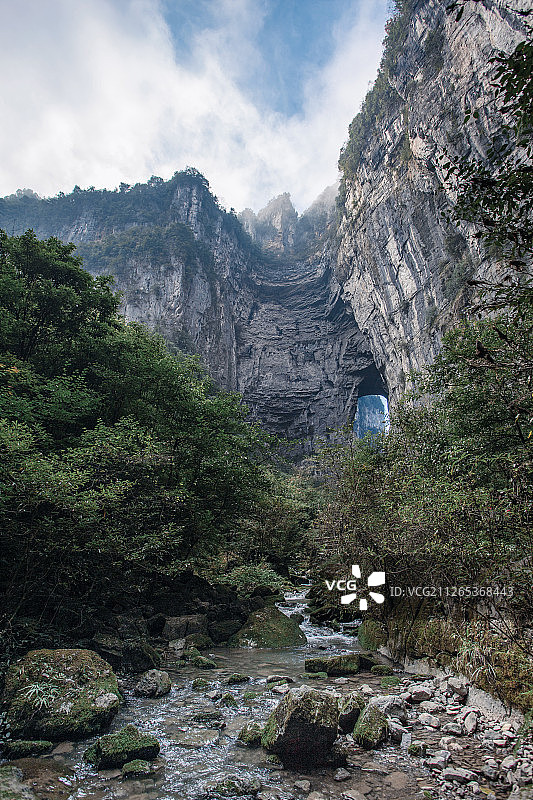 武隆天坑鹰嘴崖图片素材