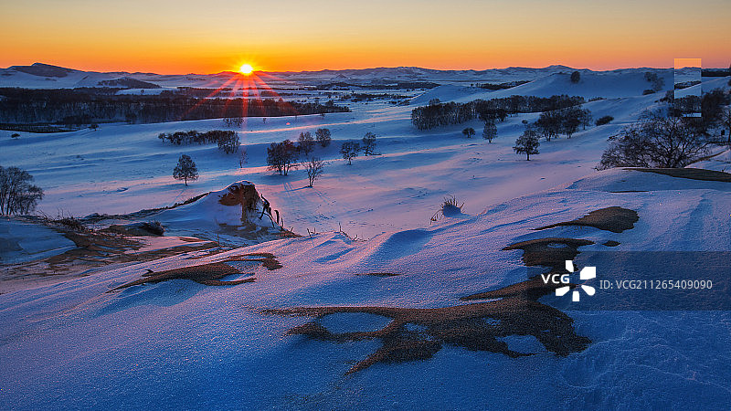 冬天的塞罕坝夕阳图片素材