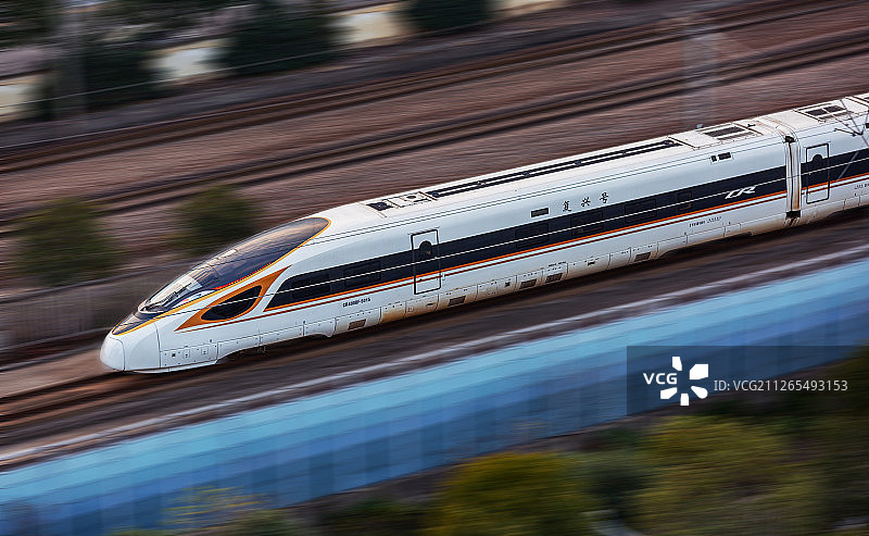 江苏省无锡市火车站高铁进站图片素材