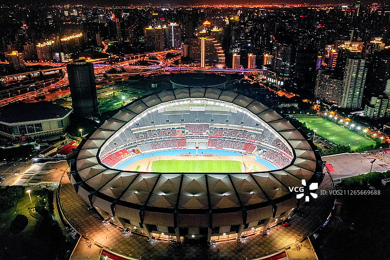 航拍上海体育场夜景图片素材