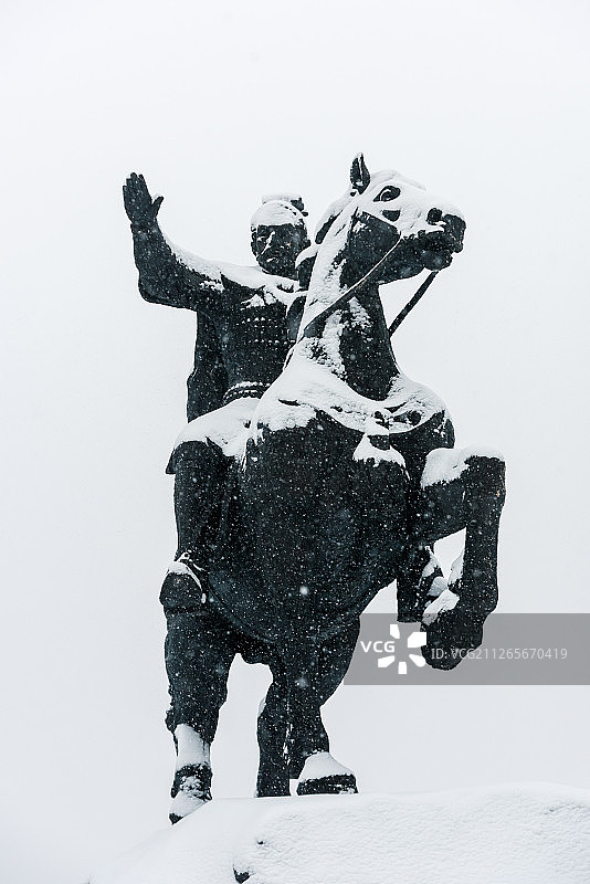 雪中的汉光武帝刘秀图片素材