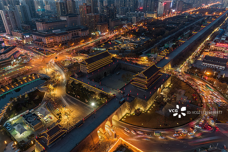 西安城墙安定门夜景航拍图片素材