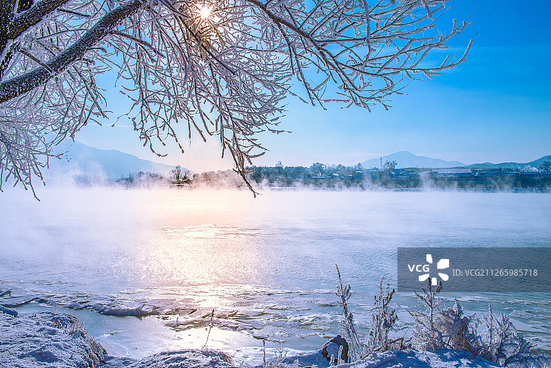 旭日雾凇自然风光图片素材