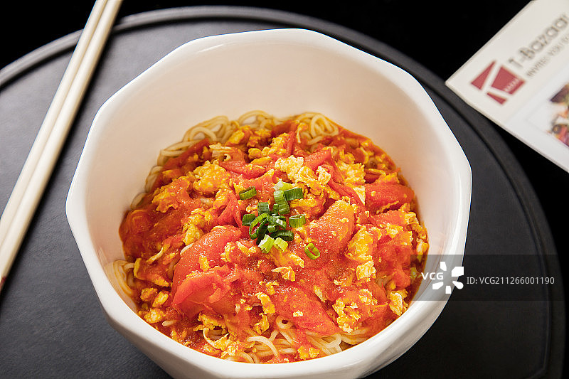 西红柿炒鸡蛋面图片素材